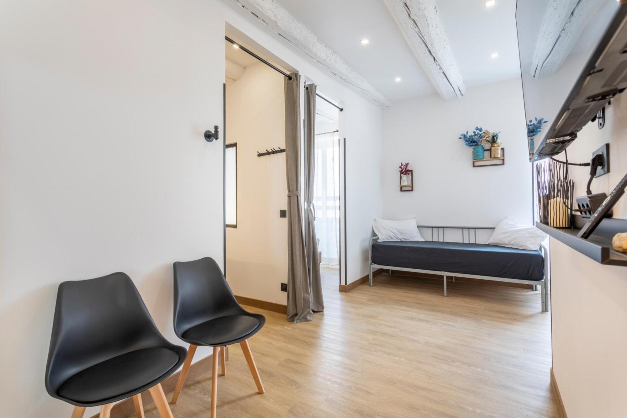 Adira Marseille Panier 2 Etoiles Apartment Exterior photo